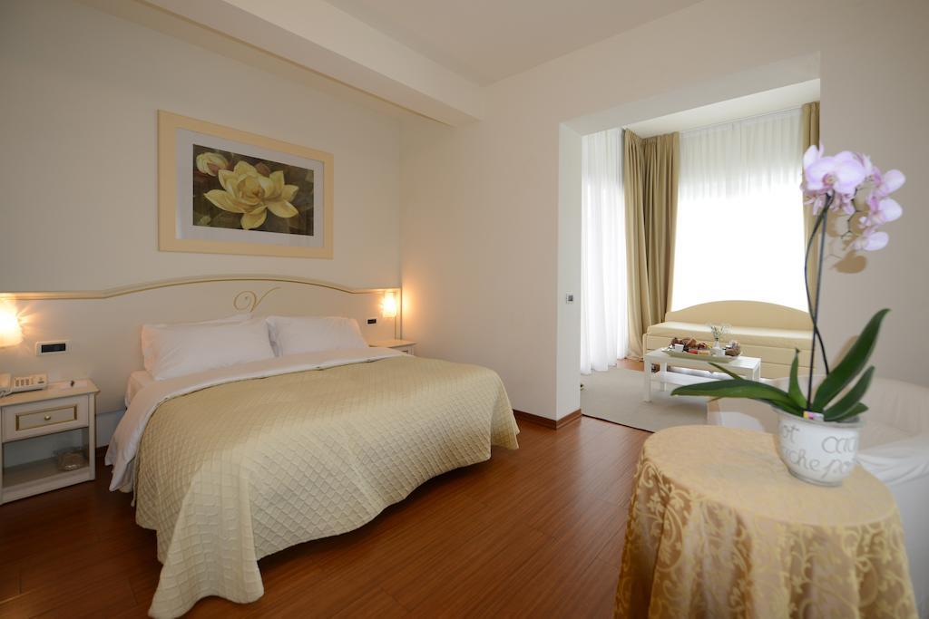Hotel Viscardo Forte dei Marmi Buitenkant foto