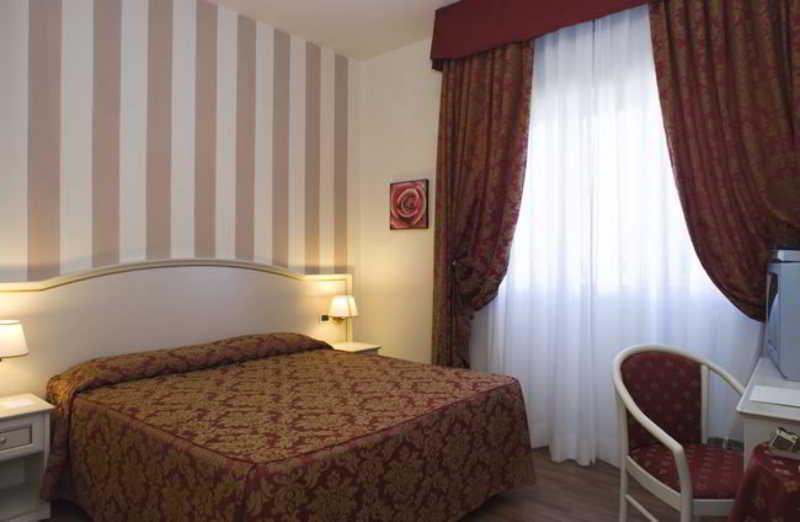 Hotel Viscardo Forte dei Marmi Buitenkant foto