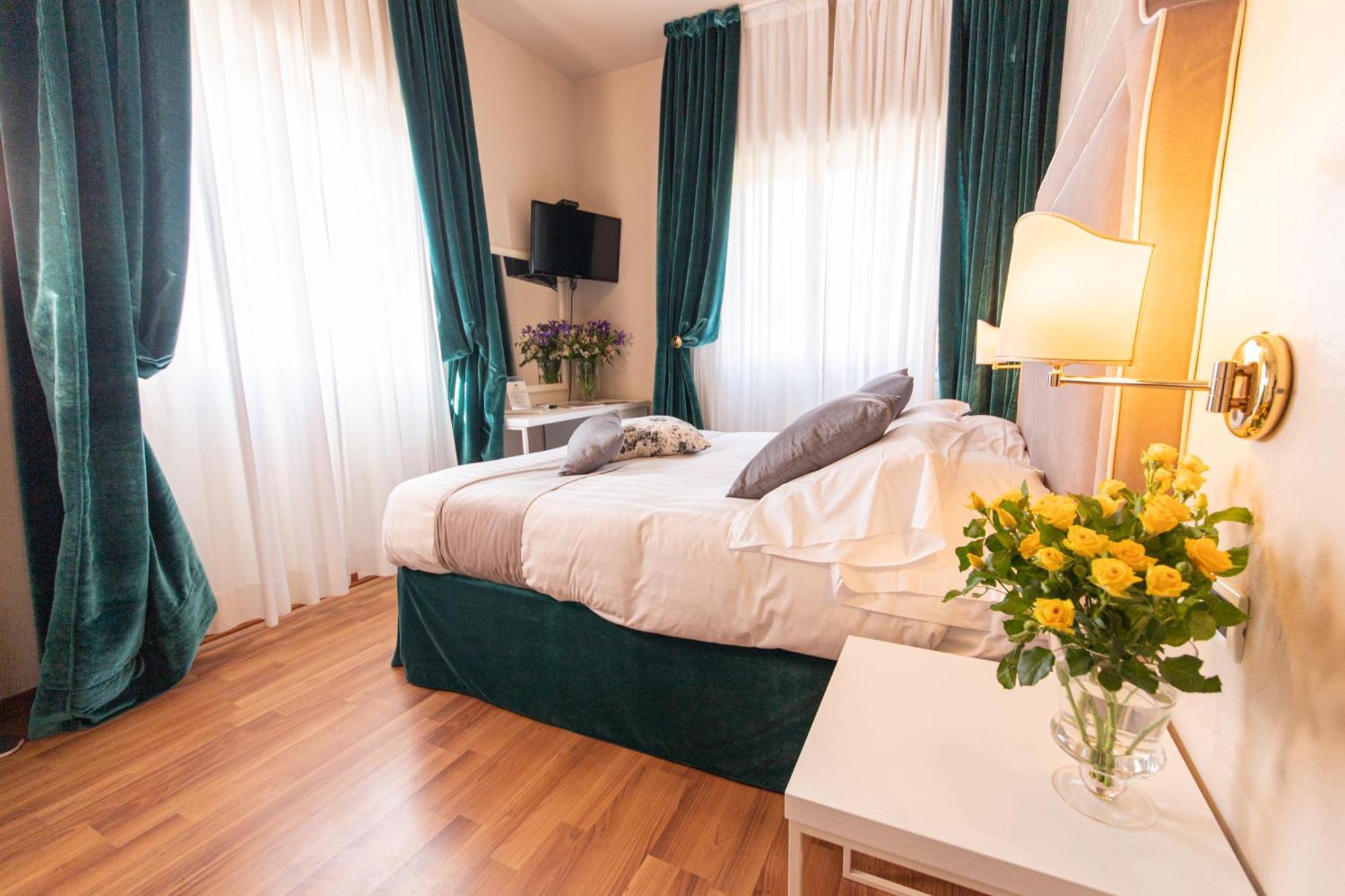 Hotel Viscardo Forte dei Marmi Buitenkant foto