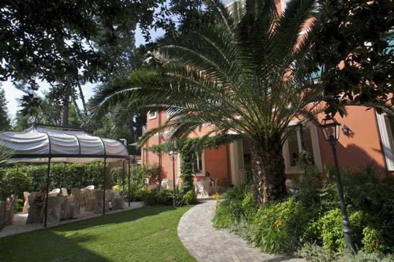 Hotel Viscardo Forte dei Marmi Buitenkant foto